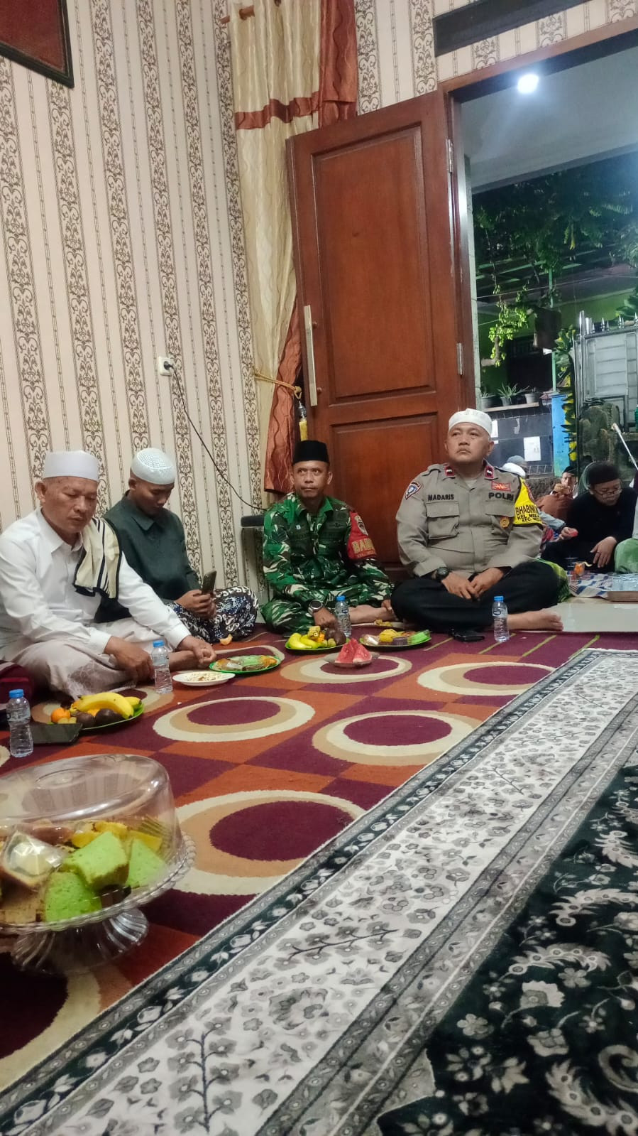 Bhabinkamtibmas Medan Satria Hadiri Kegiatan Takhtim Qur’an di Pondok Ungu