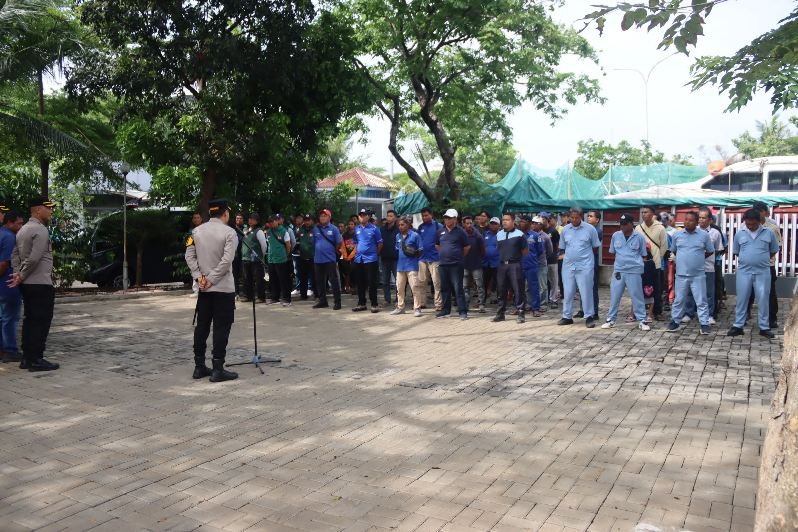 Kapolres Kepulauan Seribu Pimpin Apel Potmas, Ajak Warga Jaga Keamanan Bersama