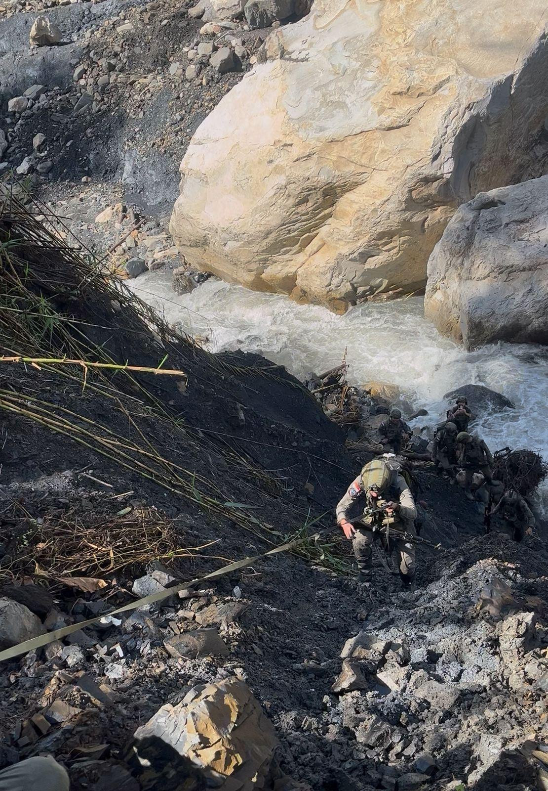 Jaga Aktivitas Warga, Satgas Damai Cartenz Gencarkan Patroli Taktis di Sinak