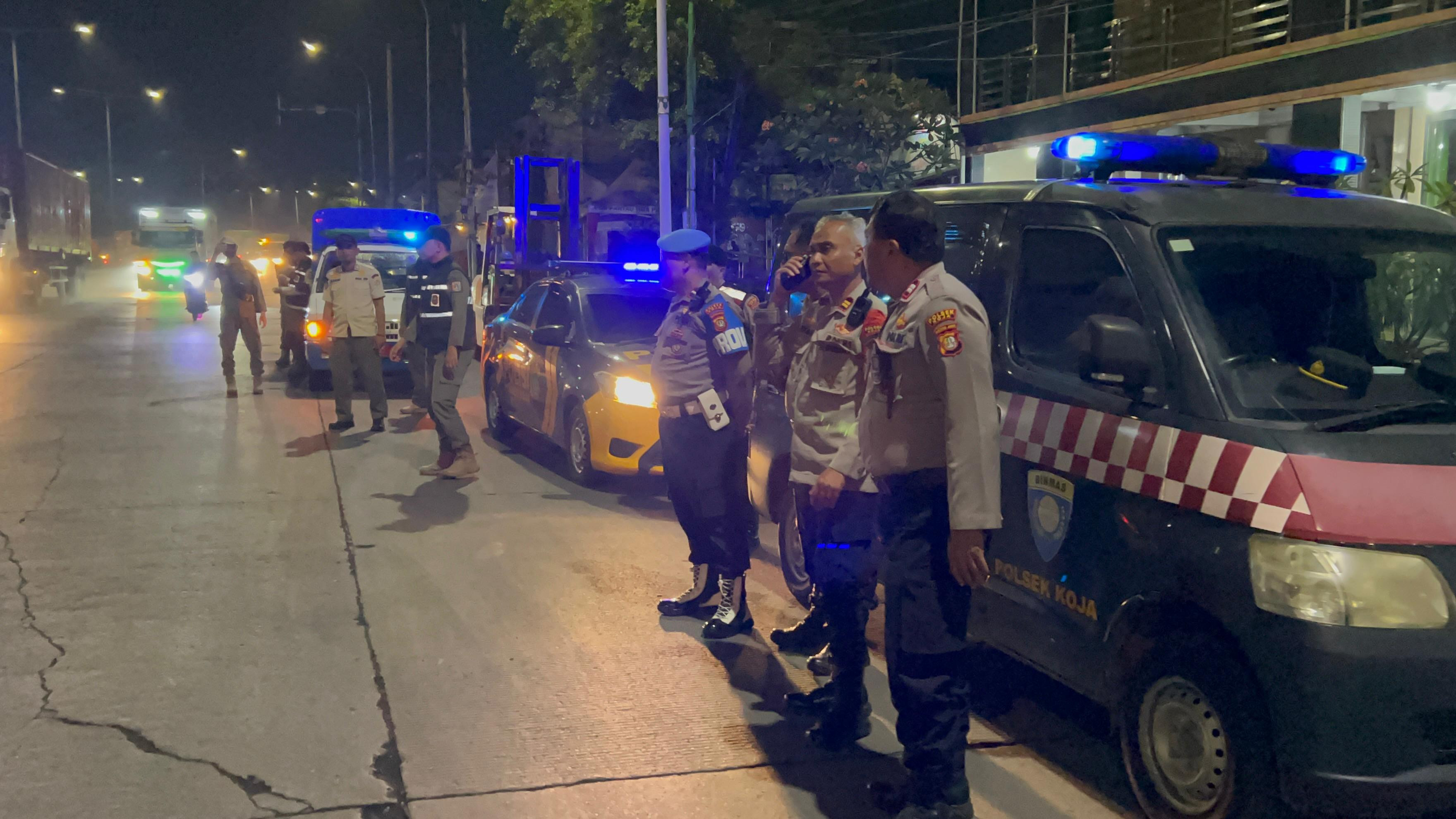 Polsek Koja Gelar Patroli Skala Besar, Tekan Potensi Tawuran dan Kejahatan Malam Hari